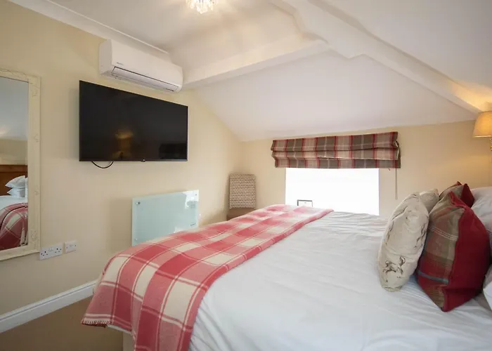 Bay Horse Goldsborough