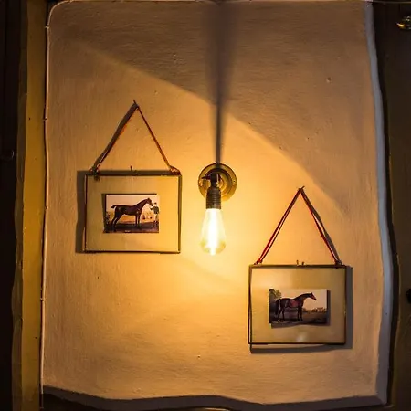 Bay Horse Goldsborough