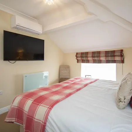 Bay Horse Goldsborough